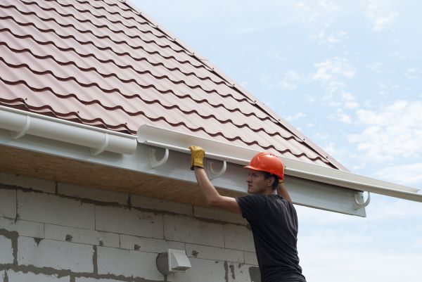Rain Gutter Repair in Van Nuys