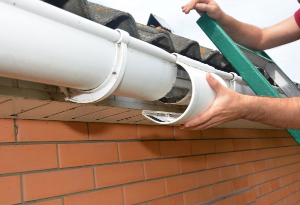 Gutter Seam Repair in Van Nuys