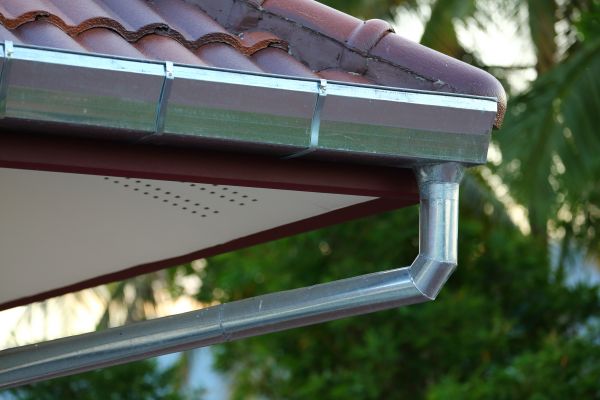 Metal Gutter Repair in Van Nuys
