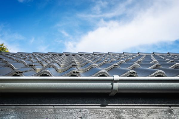Half Round Gutter Repair in Van Nuys