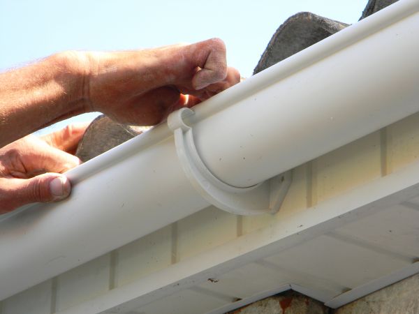Plastic Gutter Repair in Van Nuys