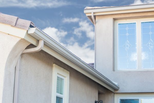 Continuous Gutter Installation in Van Nuys